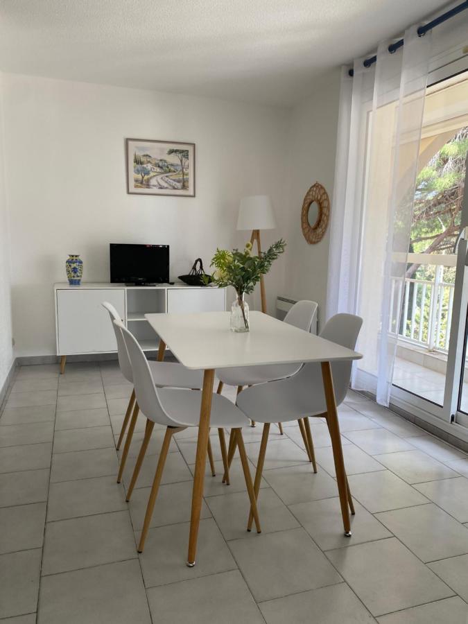 Superbe Appartement Cosy Vue Mer Pieds Dans L'Eau Cavalaire-sur-Mer Extérieur photo